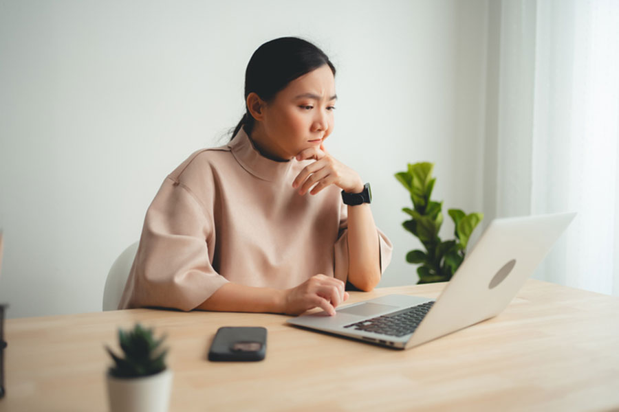 How to Practice Speaking English If You Are Shy